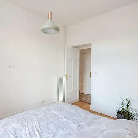 Daire Appt F4 Neuf Lumineux, Centre Ville, Garage