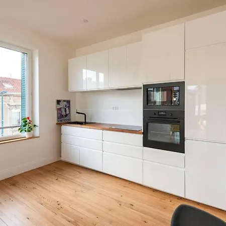 Daire Appt F4 Neuf Lumineux, Centre Ville, Garage *