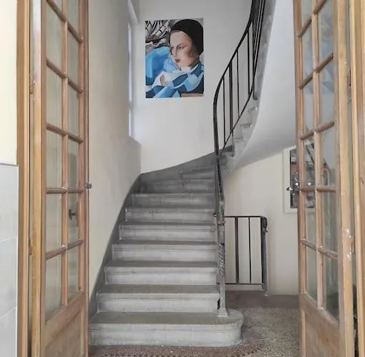 Appt F4 Neuf Lumineux, Centre Ville, Garage شقة